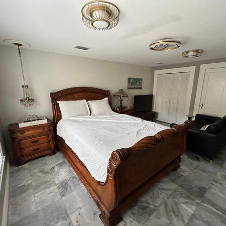 Stylish Bungalow Near Dining, Parks & Entertainment Jacksonville Kültér fotó