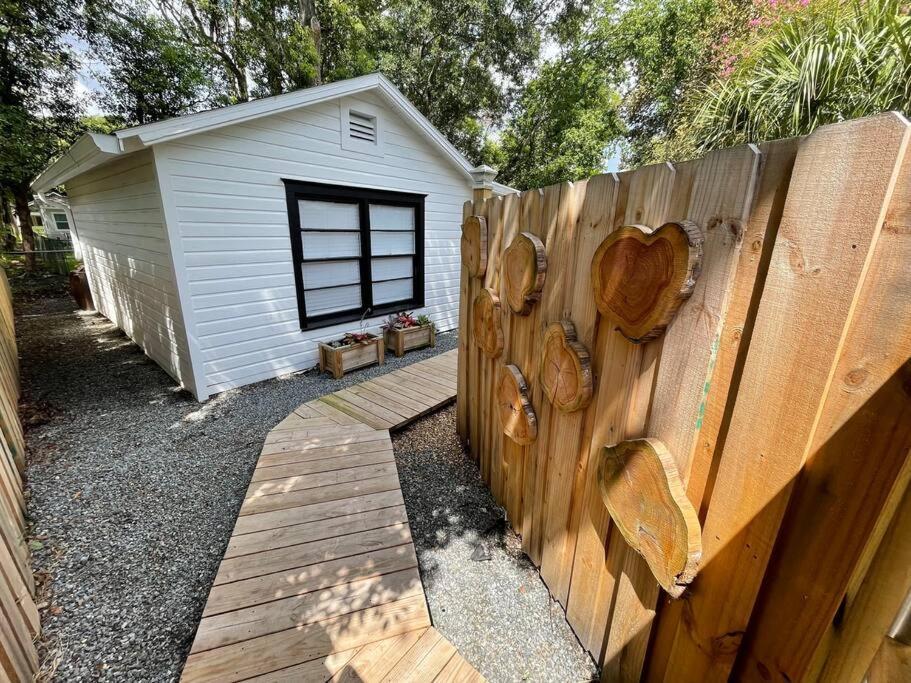 Stylish Bungalow Near Dining, Parks & Entertainment Jacksonville Kültér fotó